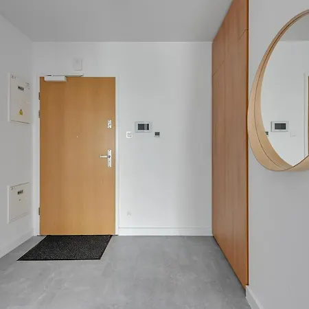 Wave - Yacht Park 3 *